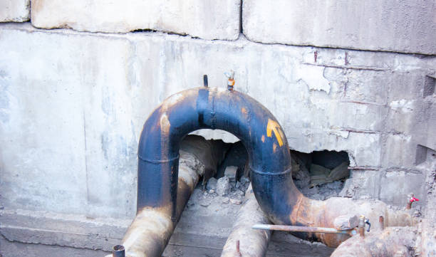 Best Sewage cleanup and water damage restoration  in Woodlake, CA